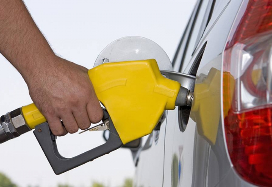 Вице-премьер рассказал, когда в Беларуси снизятся цены на бензин