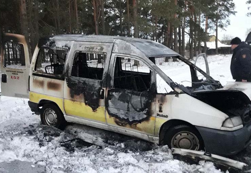 В Калинковичах сгорело такси, водитель убит, преступник задержан