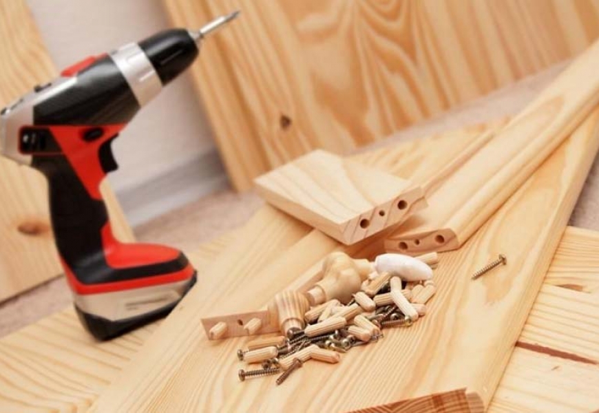 ИП заключал договоры на изготовление мебели, брал деньги и исчезал