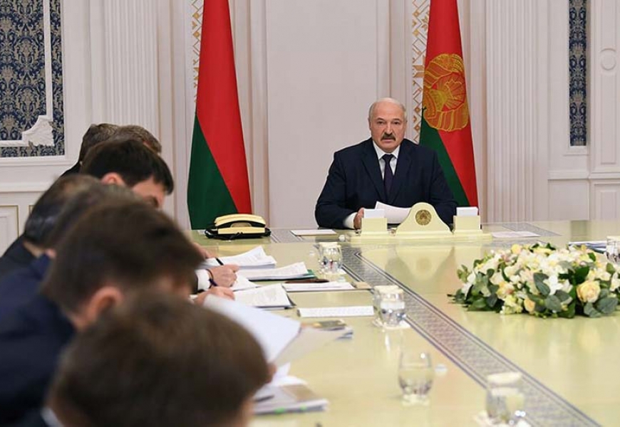 Президент требует прекратить поддержку не справляющихся предприятий