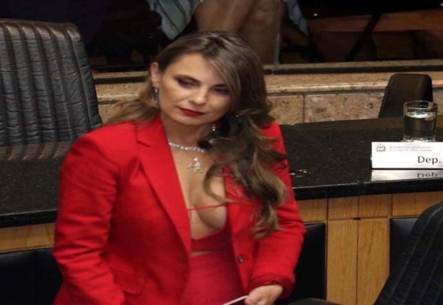 Бразильский сенатор пришла на церемонию принятия присяги в сексуальном наряде