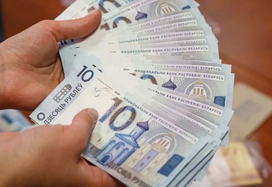 Бюджетникам дважды повысят зарплату в 2019 году