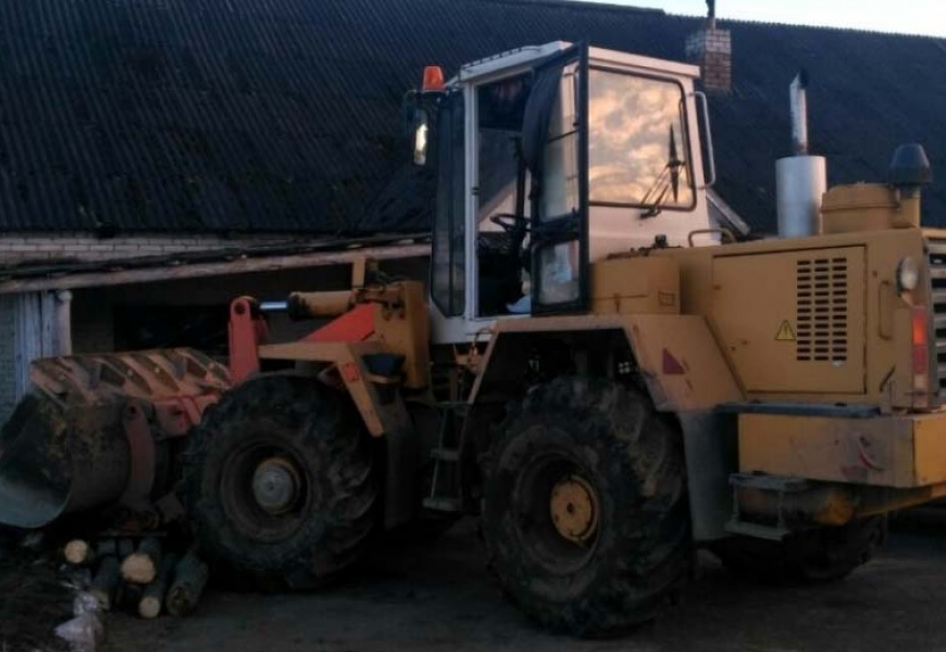 В Глубокском районе погибла женщина от удара ковшом погрузчика