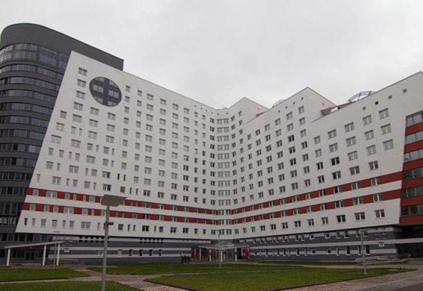 В Минске женщина выпала из окна общежития МГЛУ и погибла