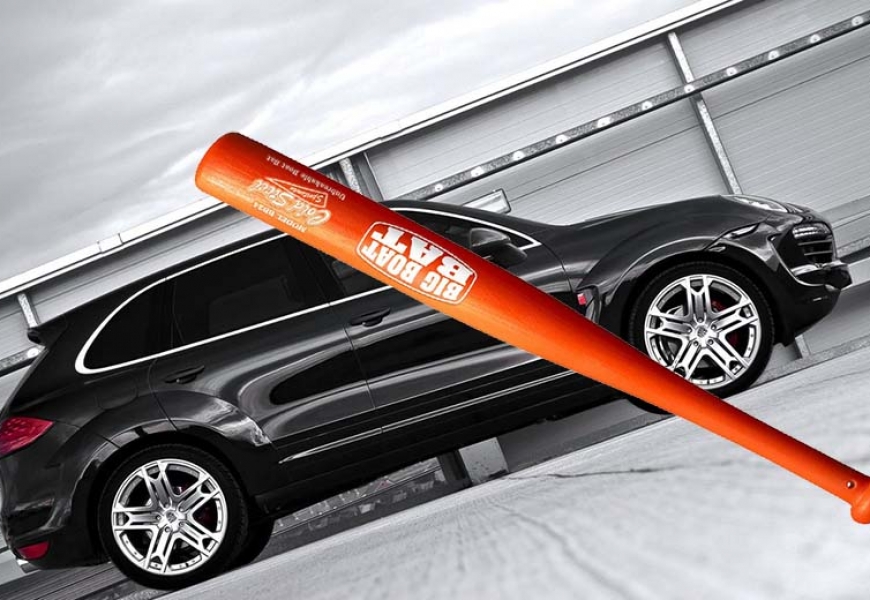 В Минске водитель Porsсhe битой избил доставщика пиццы