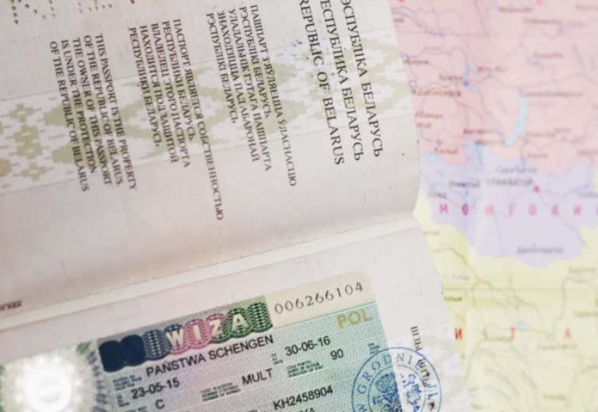 Посольство Польши начало выдавать бесплатные визы белорусам до 18 лет