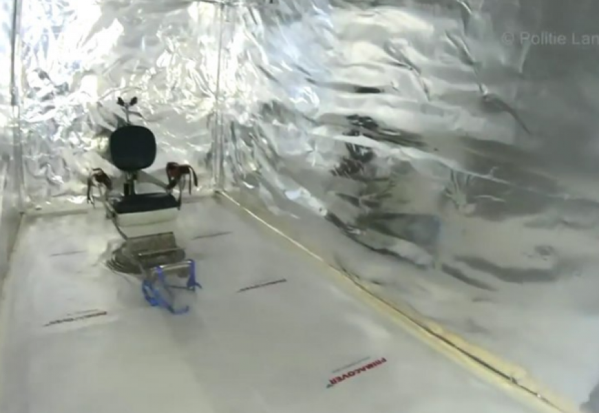 В Нидерландах обнаружено семь контейнеров, переоборудованных в тюремные камеры и камеры пыток