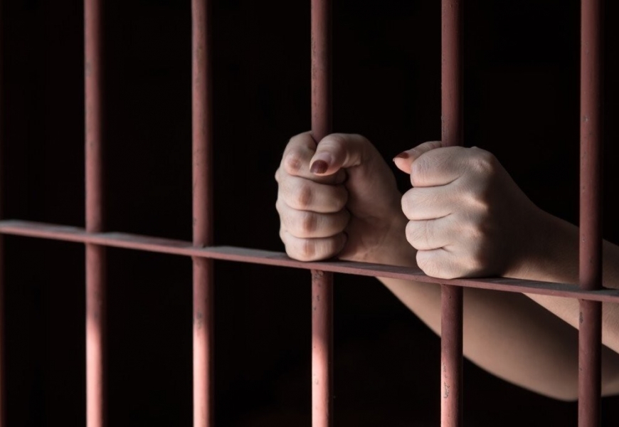 15-летнюю школьницу отправили в колонию за невыполнение домашнего задания