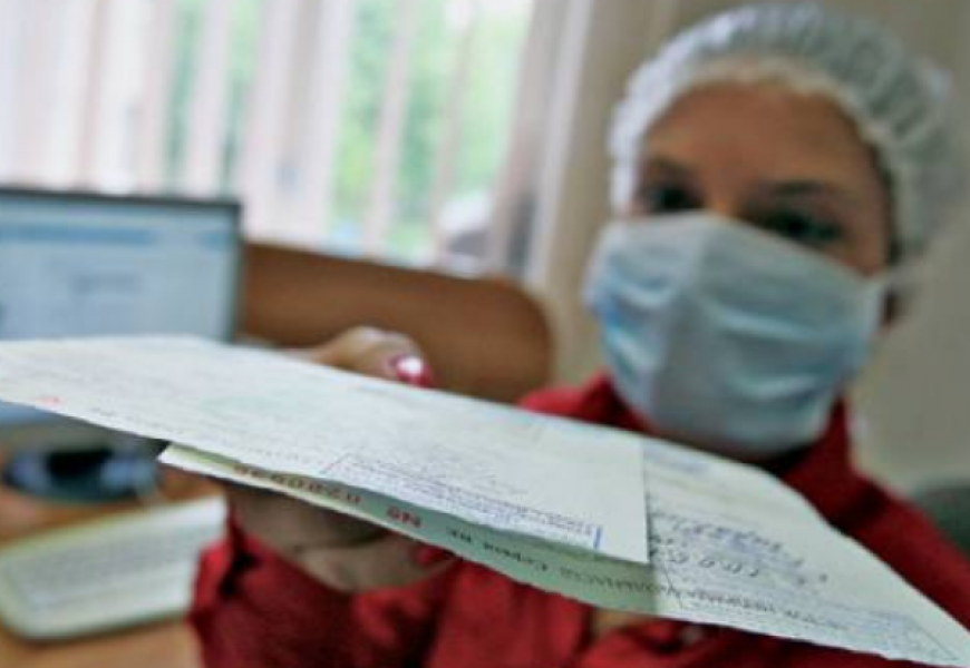 Медработники со средним специальным образованием смогут выдавать больничные листы