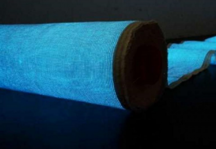 Специалисты из Китая разработали дисплей в виде водонепроницаемого шарфа 