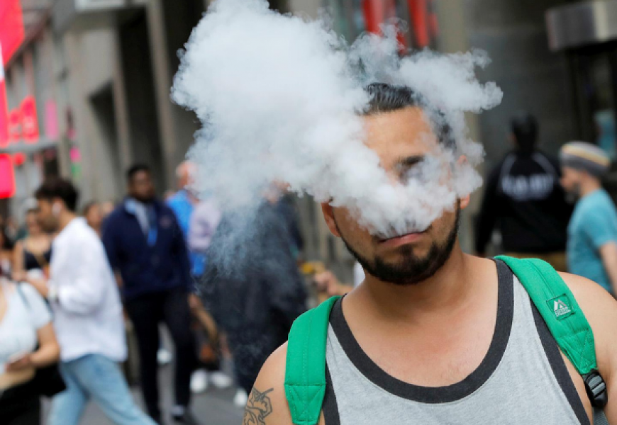 В Париже курильщикам крэка официально разрешили собираться в парке д'Эоль