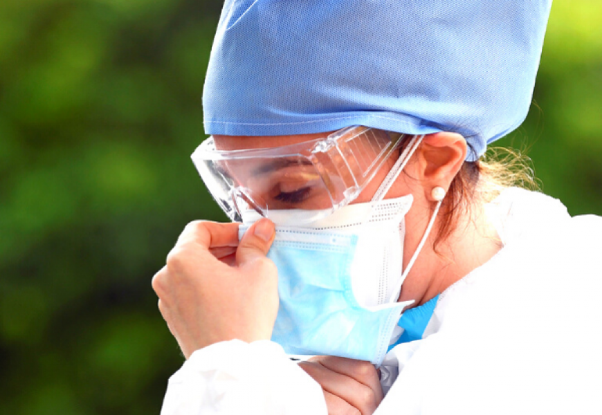 В Италии не привитых от COVID-19 медиков не допускают к работе